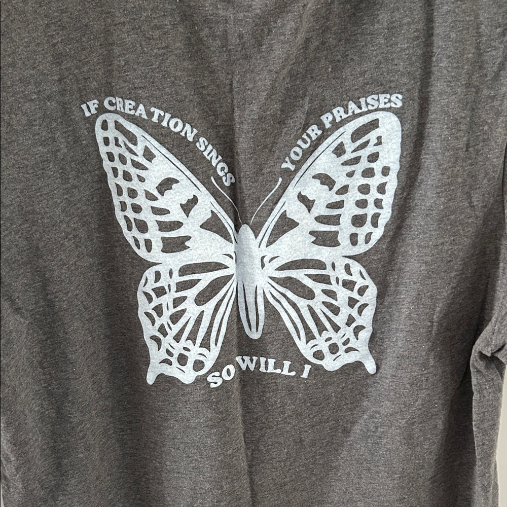 Elly and Grace Gray Butterfly Graphic Tee Size Medium